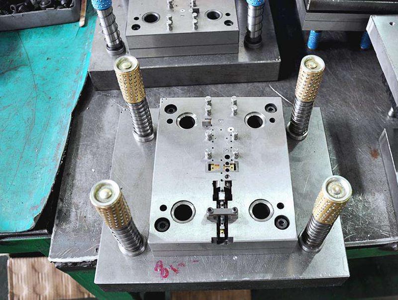 西固模具制造-01